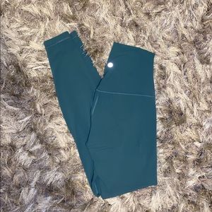 BRAND NEW LULULEMON ALIGNS